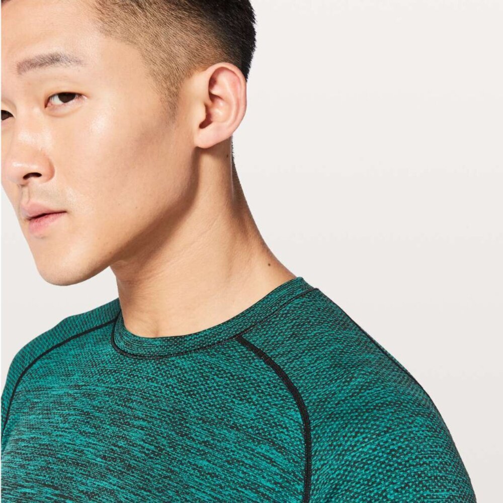 Lululemon Metal Vent Tech Long Sleeve Spirit Green / Black - Picture 3 of 7
